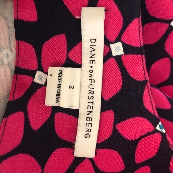 Diane Von Furstenberg Carpreena Sleeveless Floral Dress - Picture 4 of 8